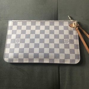 Louis Vuitton Pouchette